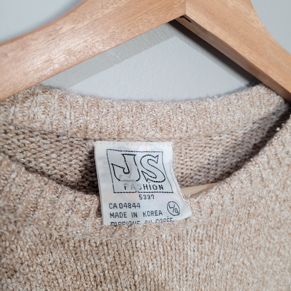 80s tan argyle knit sweater - Picture 6 of 7